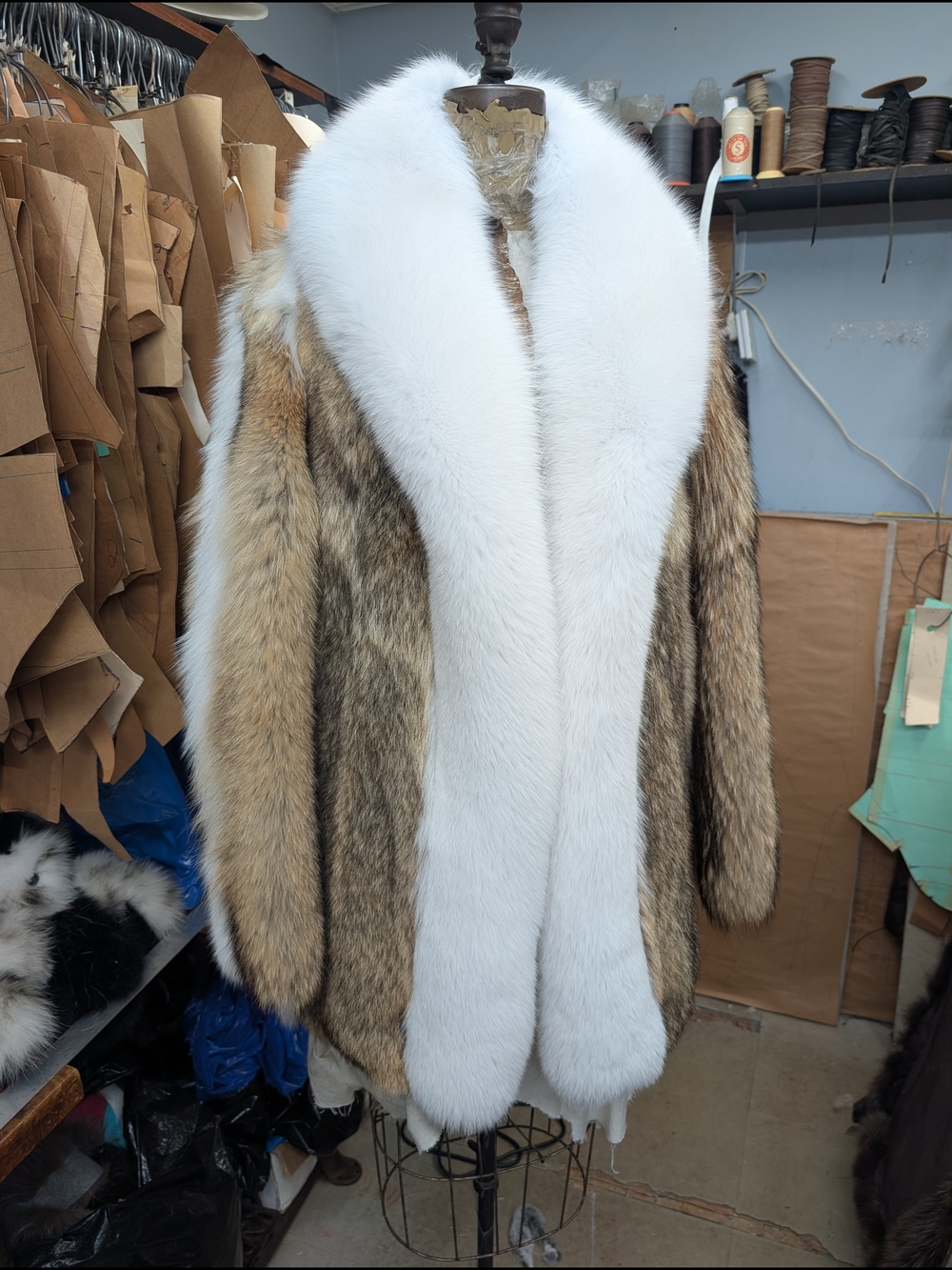 Women’s Two-Tone Teddy Jacket with White Shawl Collar